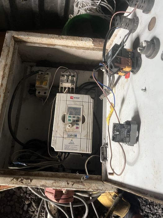 Частотник 2.2 /220 VT 1002R2 1B