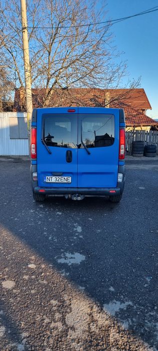 Vând Nissan Primastar