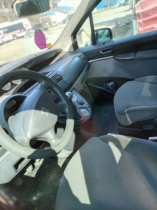 Peugeot 807    2.2 diesel