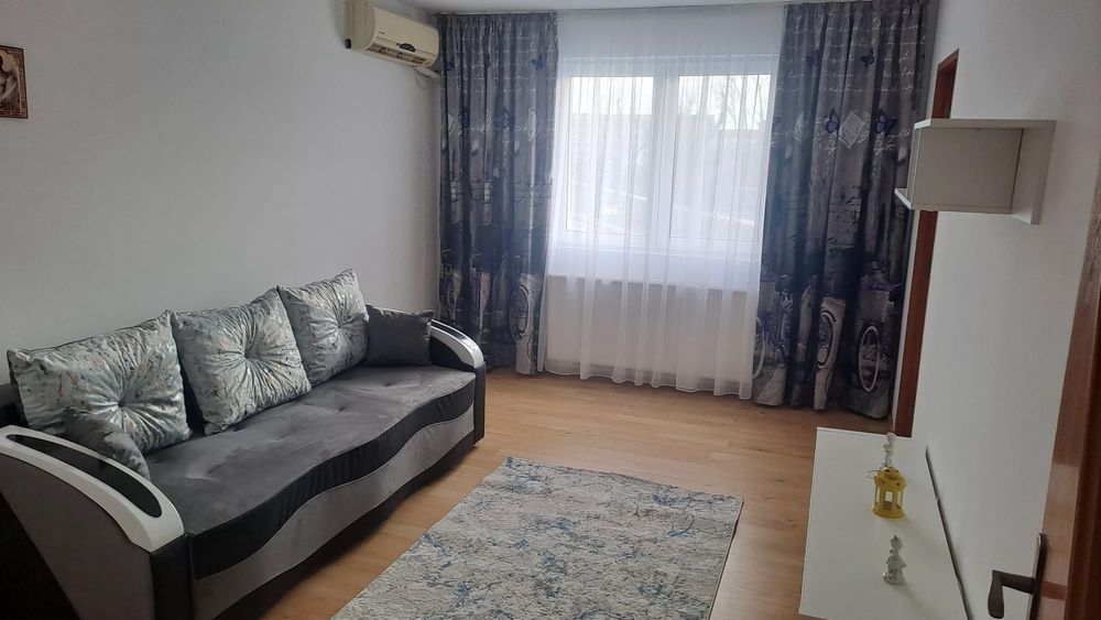 Închiriez Apartament  micro 9 str General Matei Vlădescu et 2