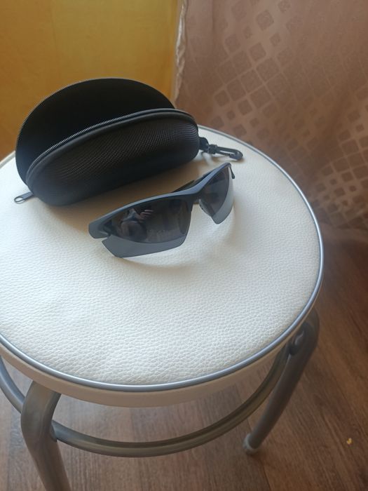 Продам очки с чехлом