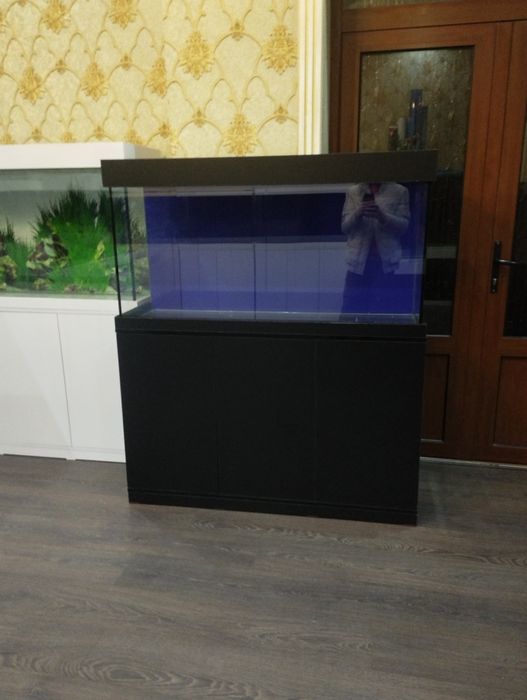 120x60x35sm 250litrli akvarium qora ranglarda zakaznoy yasab beriladi.