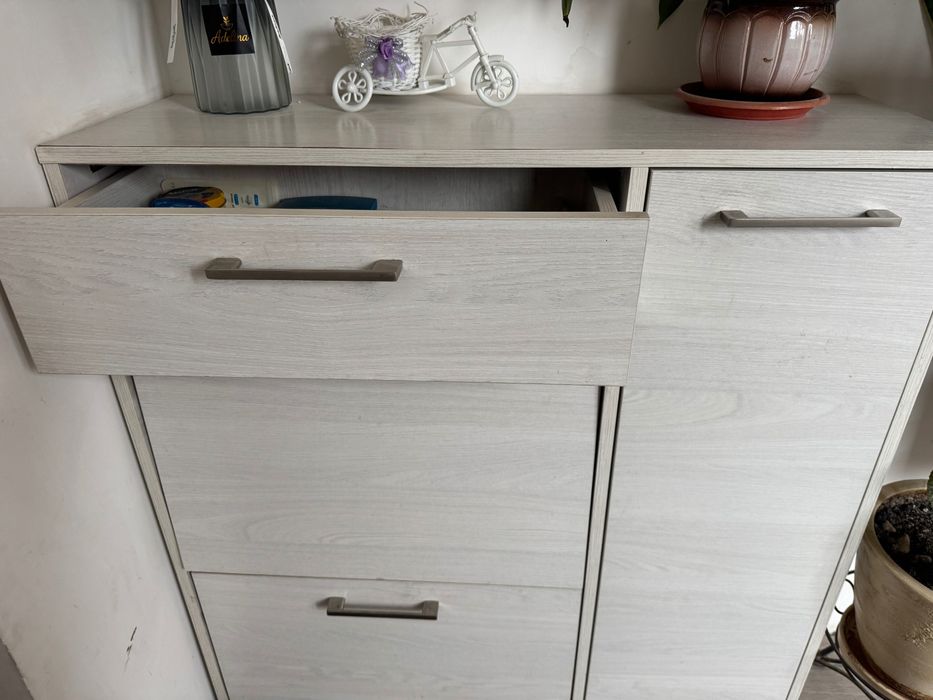 Продается обувница хорошего качества