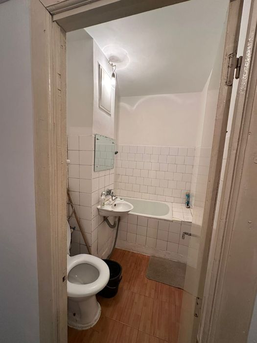 Închiriez garsonieră in Lapus