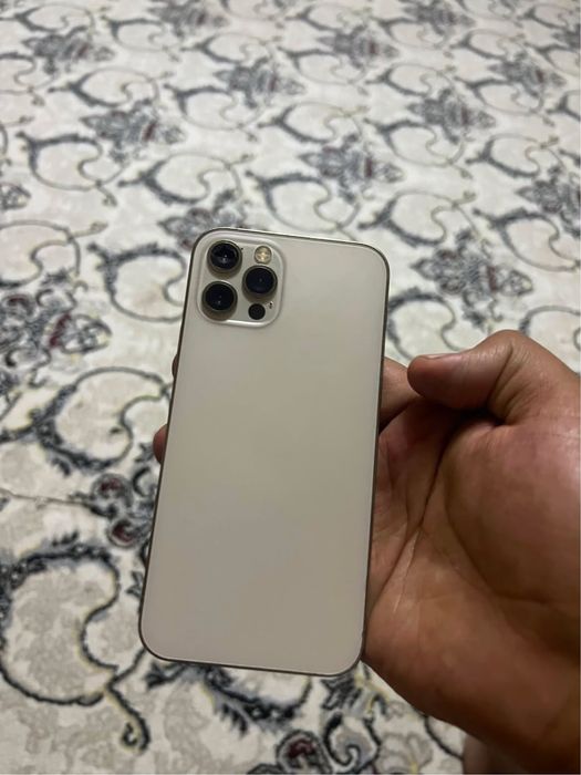 Iphone 12 pro gold