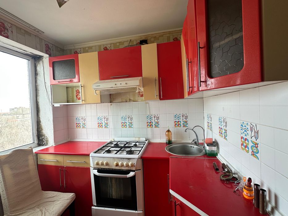 Продам не дорого кухонный гарнитур