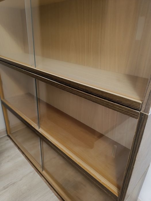 Полки советские со стеклом.