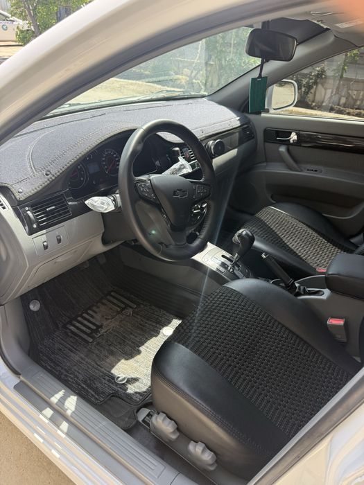 Gentra avtomat bez lyuk