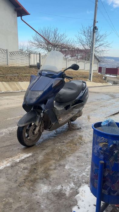 Honda 125 vand sau dau la schimb pe laptop