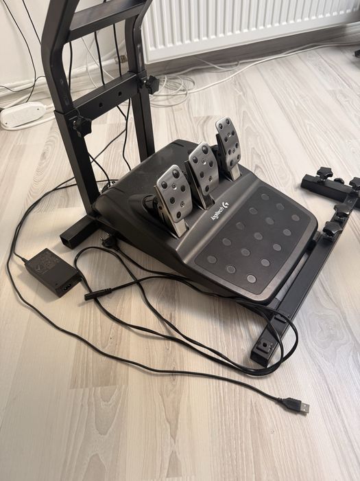 Volan G29 cu stand pret fix