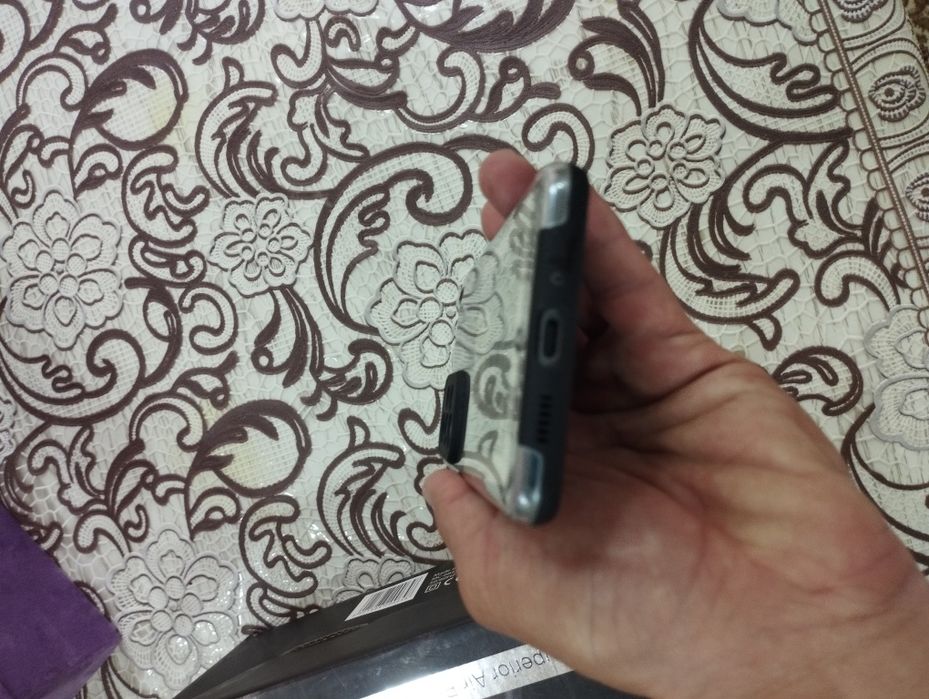 Samsung A73 sotiladi holati idial