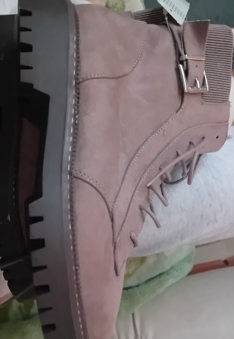 De Vânzare! Ghete Dama de Iarnă Primark!  Noi!