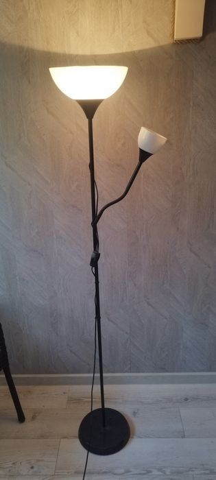 Таршер, придеванный светильник