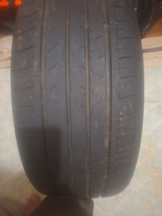 Продам болоны летние 235.45выс18