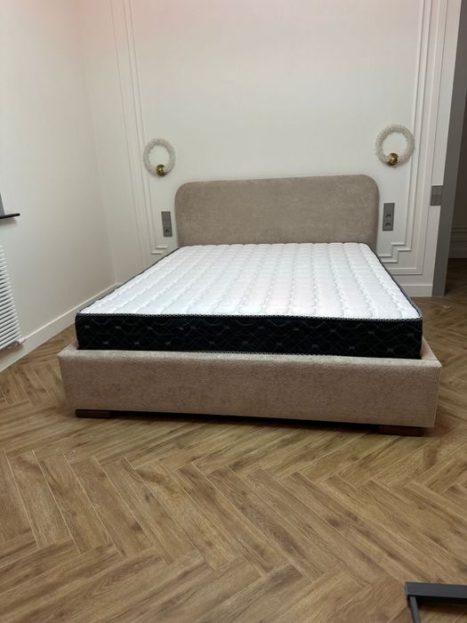 Спальный кровать