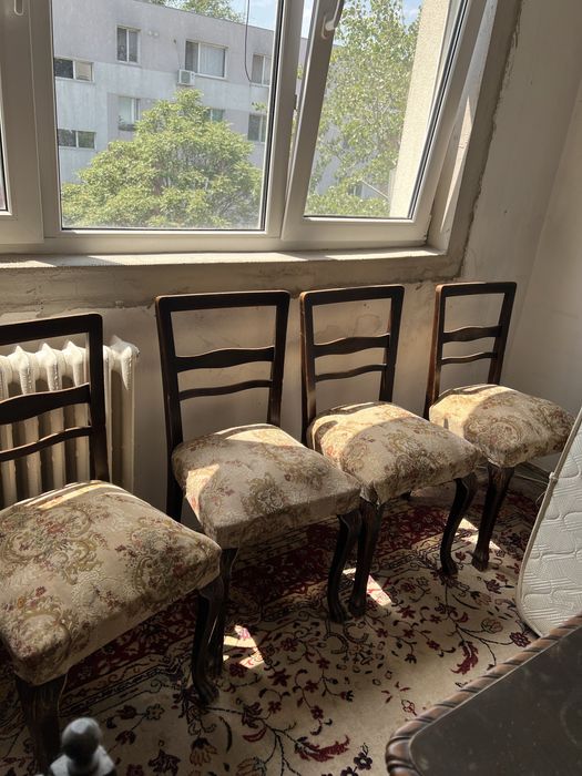 Mobilier vechi ptr sufragerie