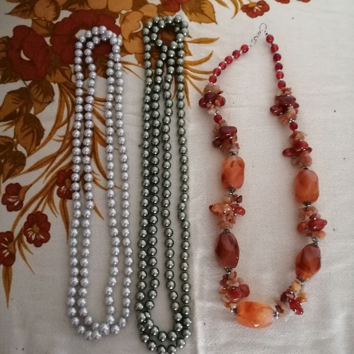 Vând inele și colier