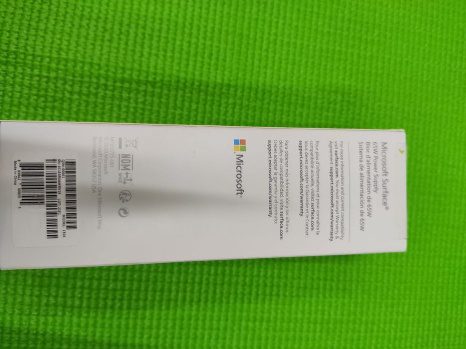 Зарядка для Surface  блок питания для Surface 65 ватт оригинал