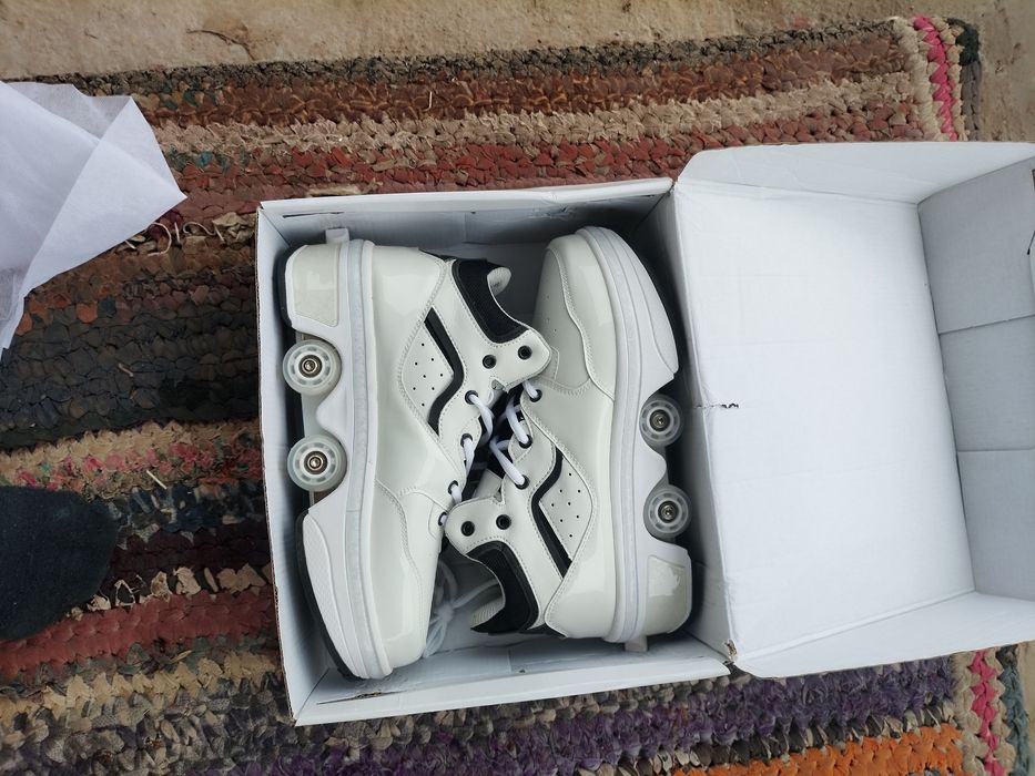 Rolik krassovka (yangi),  Кроссовки Roller 2-в-1 (новые)