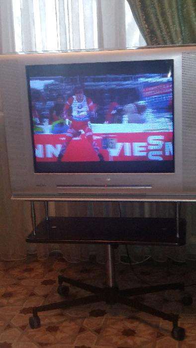 телевизор "LG" 82 диаг.