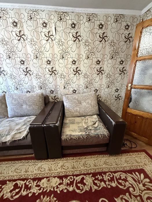 Продам диван срочно