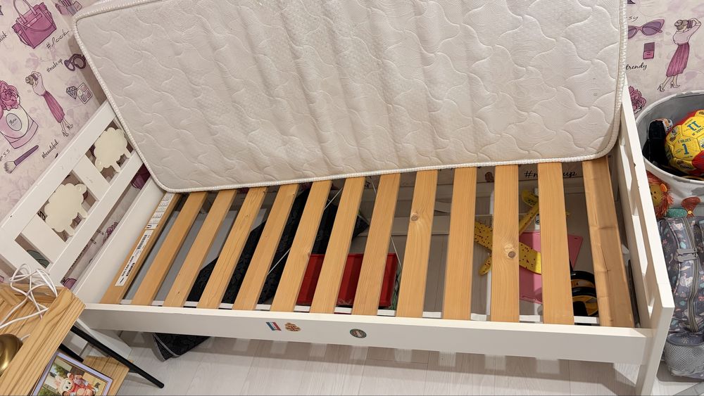 Продам детскую кровать икеа ikea