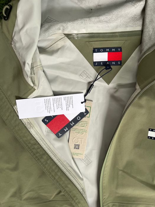 Мъжко яке : Tommy Jeans Zip-Thru Relaxed Windbreaker Beige L