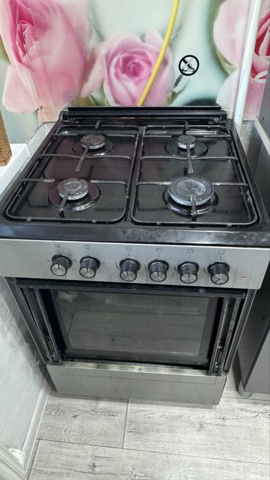 Продам газ плиту за 10 тысяч
