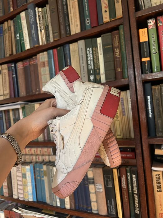 Кроссовки PUMA.