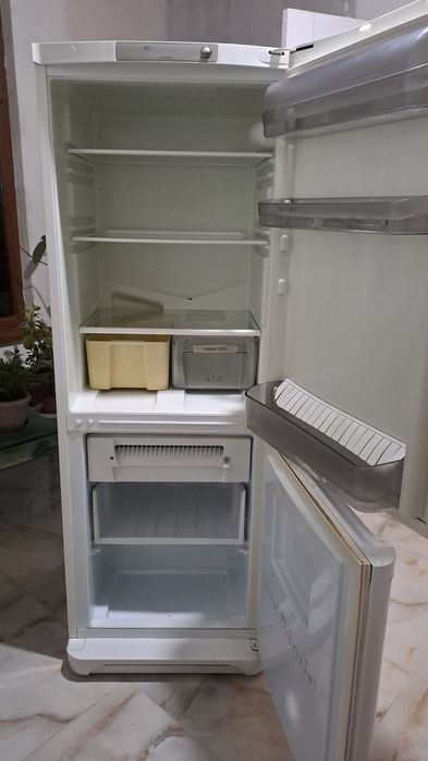 Холодильник в хорошем состоянии