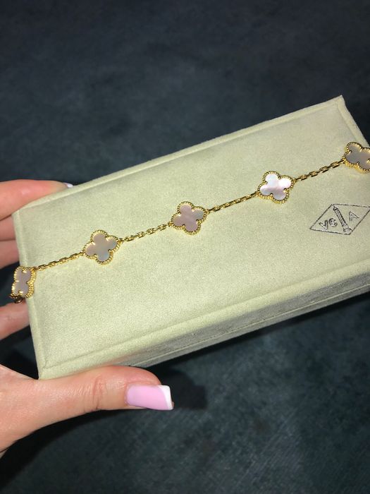 Van Cleef гривна / гривни различни модели