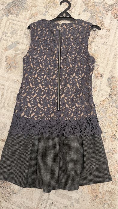 Продам платье S размер