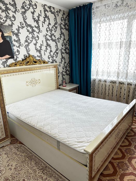 Продам спальный гарнитур