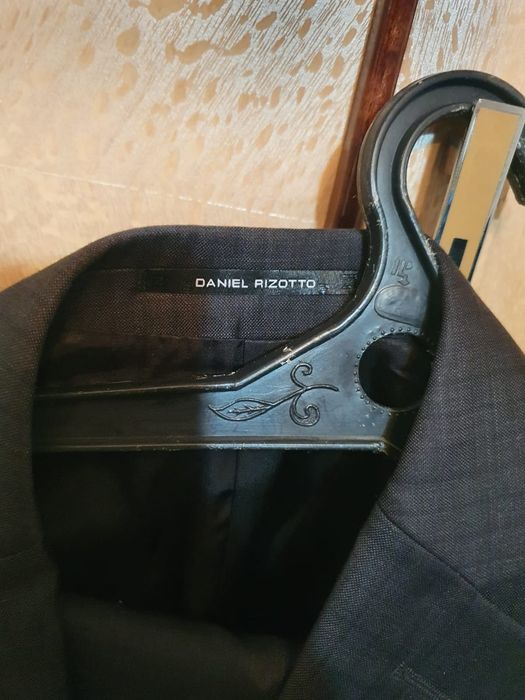 костюмы  мужские