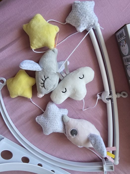 Музикална въртележка за креватче