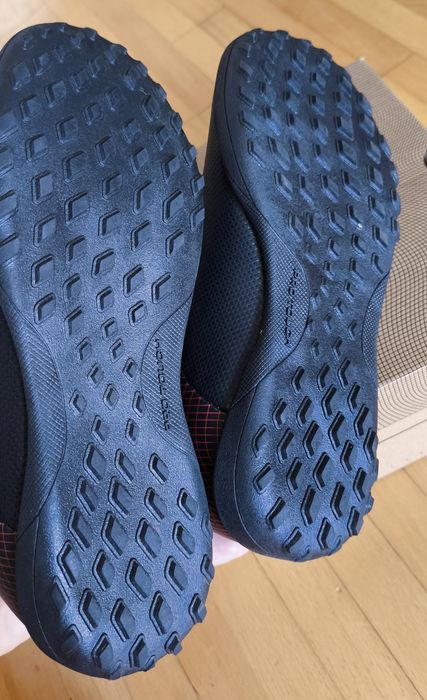 Adidasi Pro Touch fotbal 31
