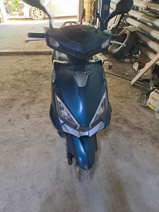 Продам скутер 150куб