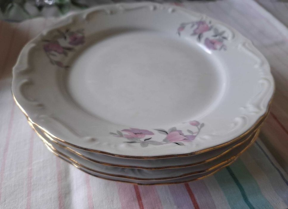 Ретро чинии в бароков стил