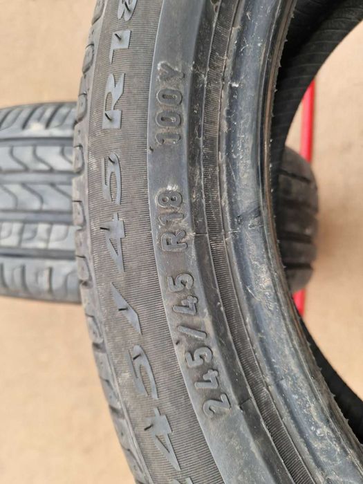2 Pirelli R18 245/45 Летни гуми  DOT3022