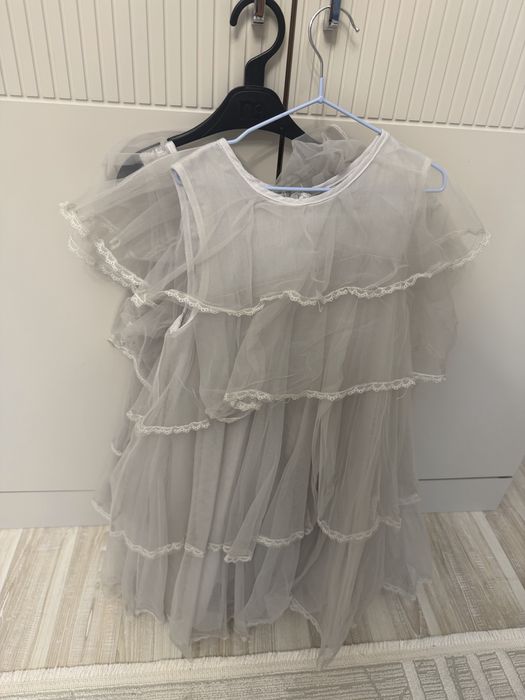 Продам платья для близняшек