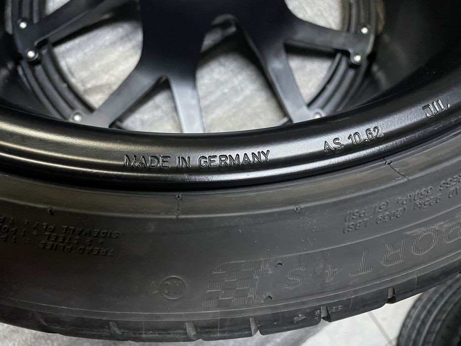 Jante Originale Mercedes AMG -GT4 Performance pe 21 cu anvelope !