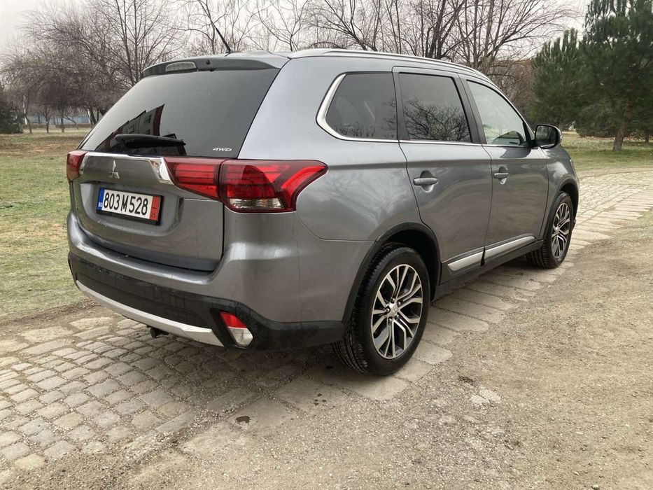 Mitsubishi Outlander 4x4 Автоматик Фейслифт