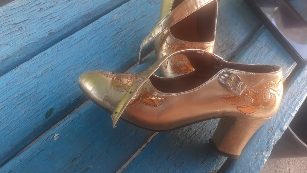 Продам туфли для танцев