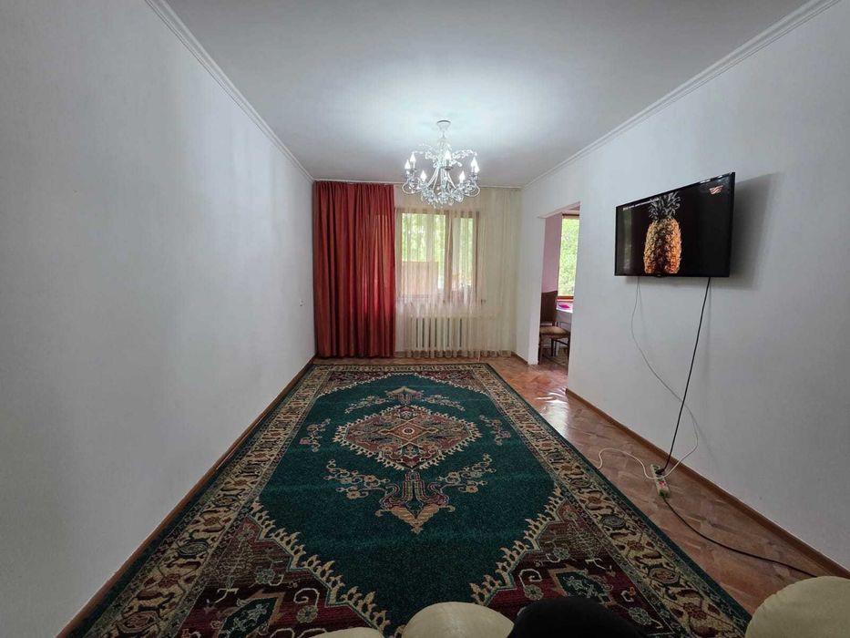 Продается 3-ком кв район Универмаг