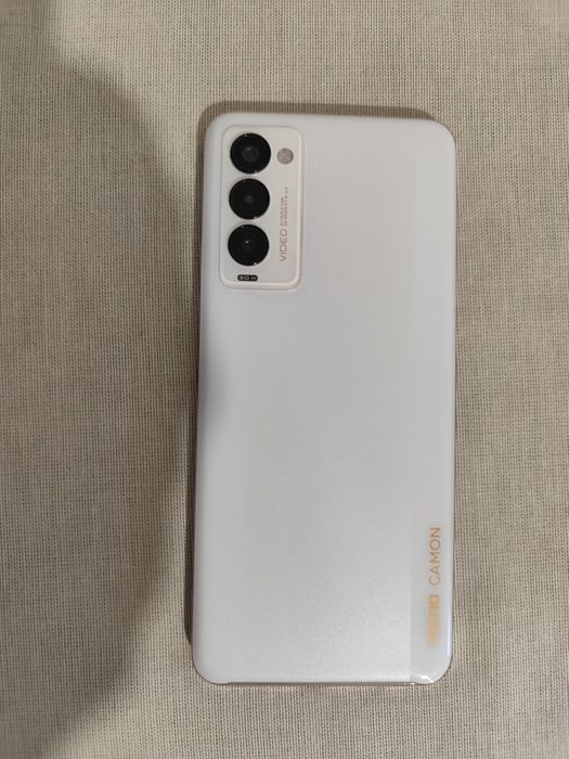 Продам смартфон Tecno Camon 18p