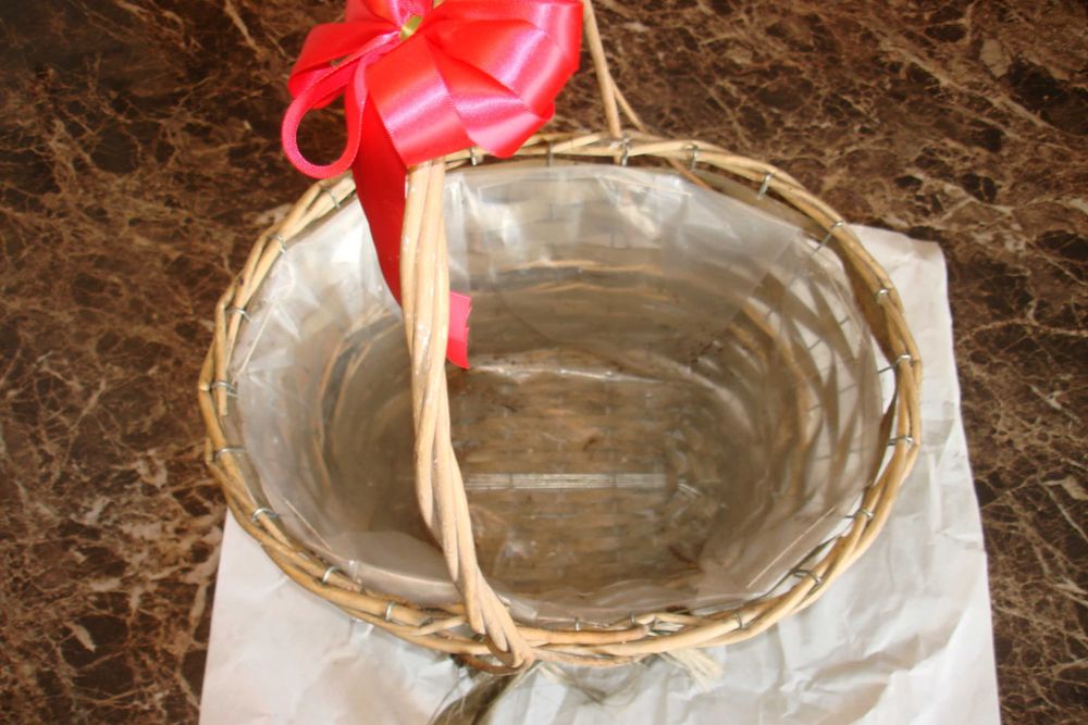 Cosuri impletite pentru flori sau cadouri