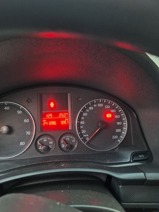 Vând golf 5 urgent