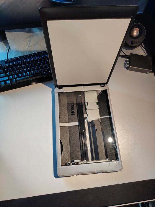 Scanner Epson Perfection V19 – A4, 4800 DPI, USB, Foto și Documente
