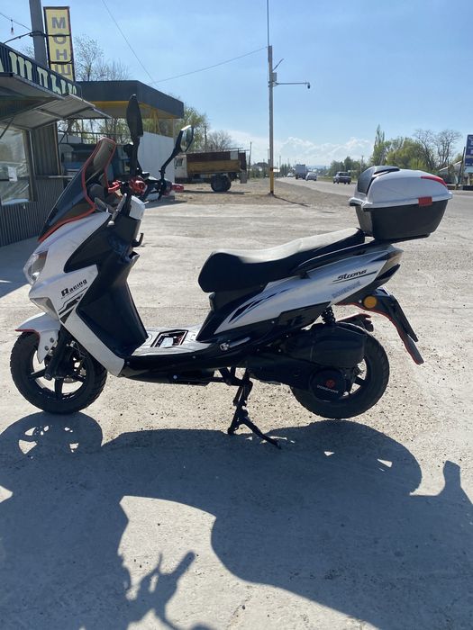 Мопеды и скутеры макси