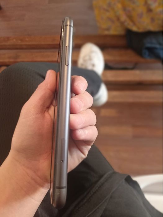 IPhone 11 продам